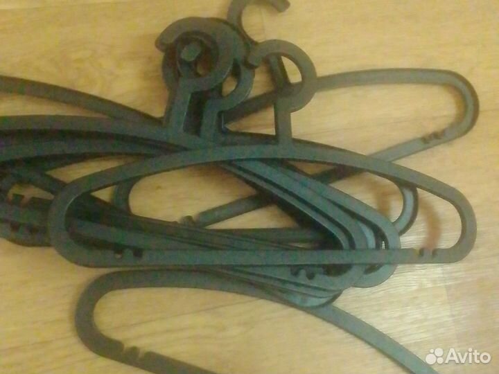 Вешалки плечики