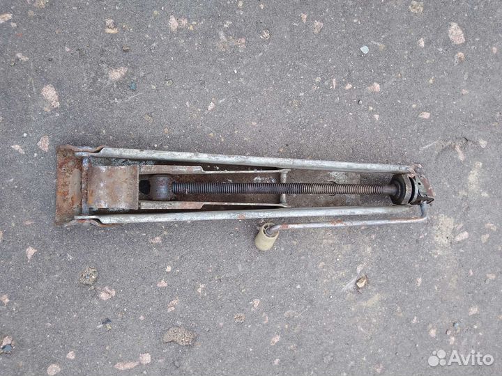 Домкрат подкатной бу