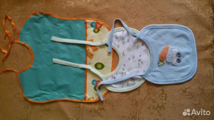 Фартучки - слюнявчики