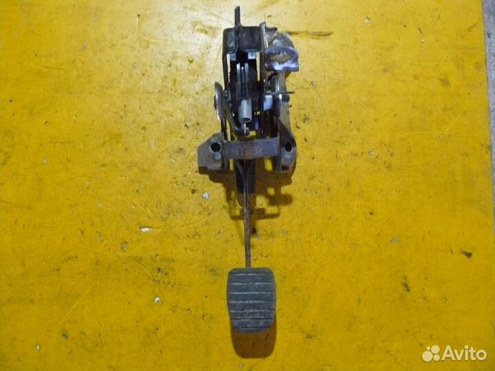 Педаль сцепления для Renault Logan 2 Sandero 2