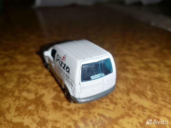 Модель авто matchbox Volkswagen 1:62 1:64