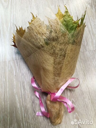 Букет осенний из листьев клена / поделка