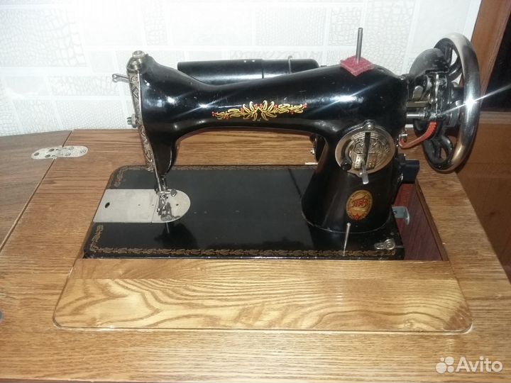 Швейная машинка 