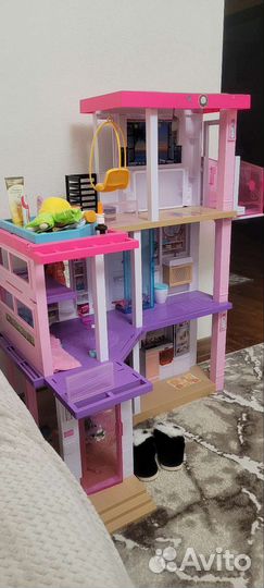 Кукольный домик с мебелью