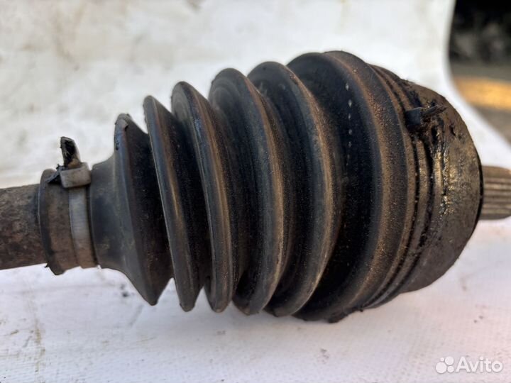 Привод правый Honda Civic 6 MA MB MC 1.5