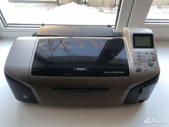 Продам фотопринтер Epson stylus photo R300