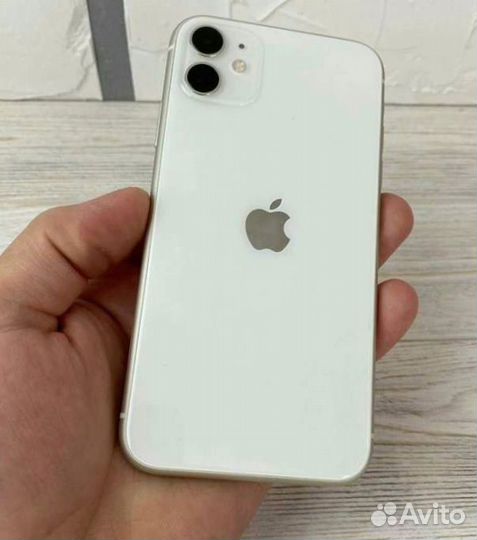 iPhone 11, 64 ГБ