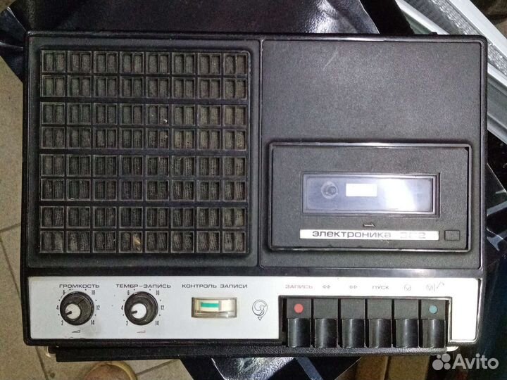 Кассетный магнитофон