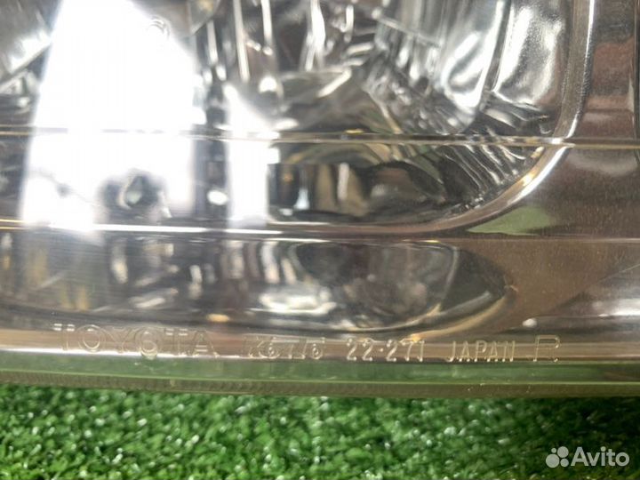Фара правая Toyota Mark Ii JZX100 1JZ-GTE 09.1996