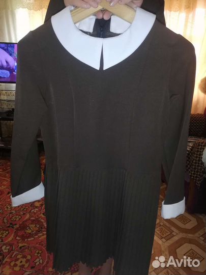 Туфли для девочки 35 размера. Платья школьные