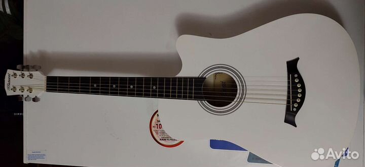 Акустическая гитара belucci