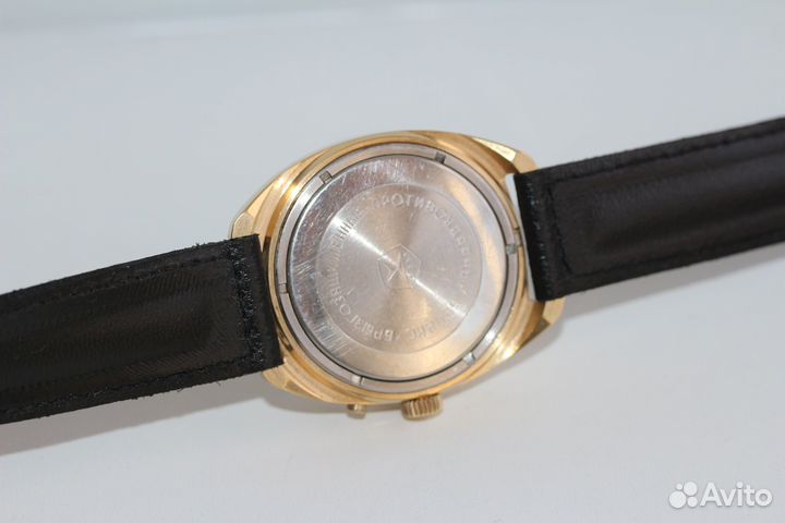 Наручные часы СССР Слава