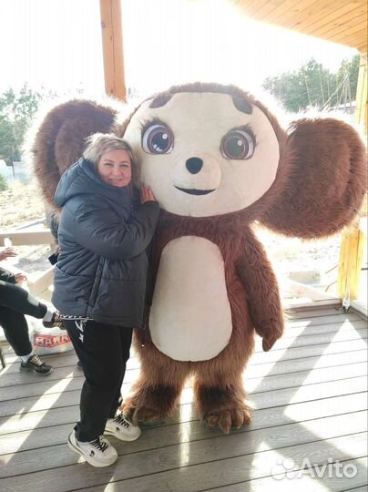 Поздравление от белого медведя и чебурашки