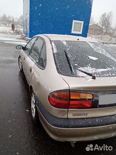 Renault Laguna 1.6 МТ, 1999, 209 000 км