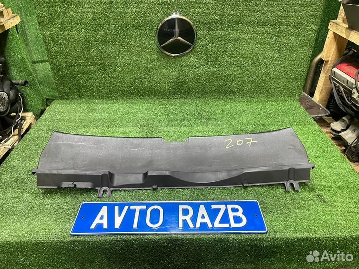 Накладка багажника на Мерседес w207