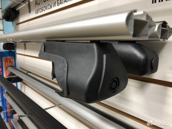 Багажник с ключом, на рейлинг