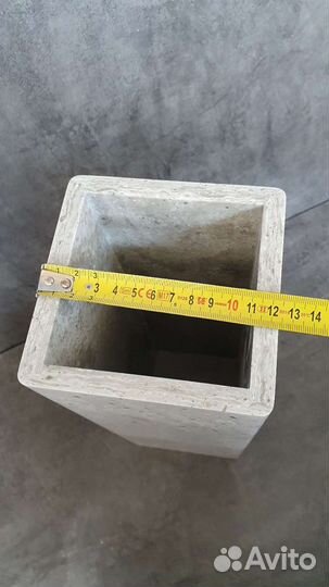 Ваза для цветов из акрилового камня