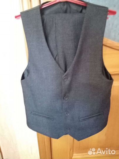 Школьный костюм