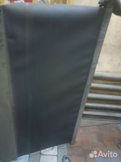 Шторка багажника