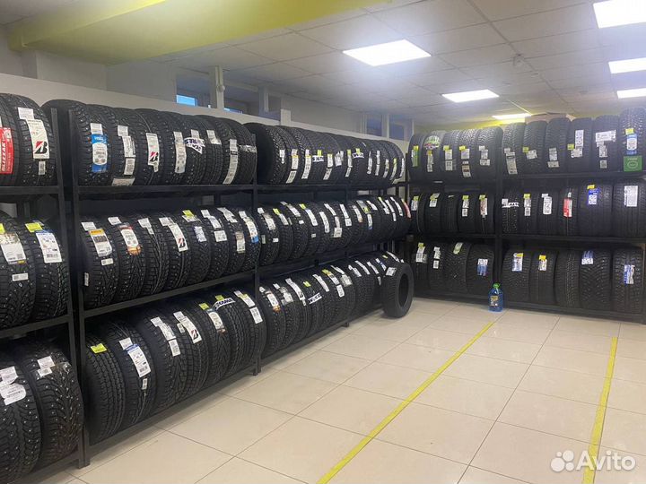 Yokohama Ice Guard IG50+ 215/55 R17