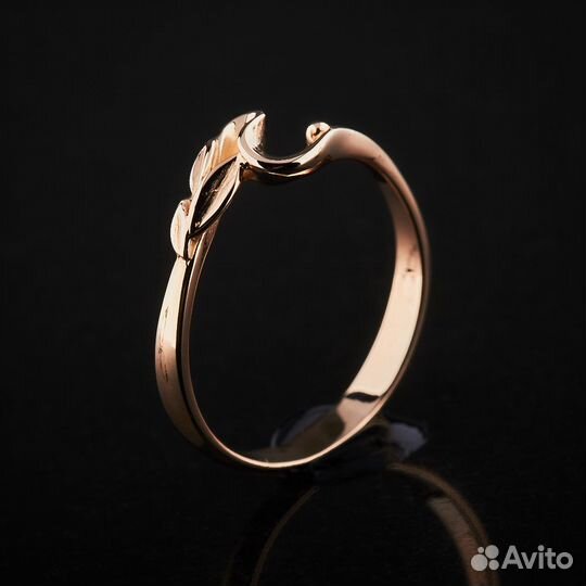 Кольцо из красного золота