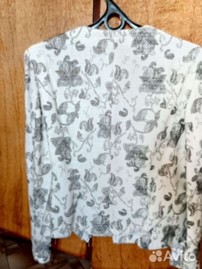 Одежу новую размер 50-52