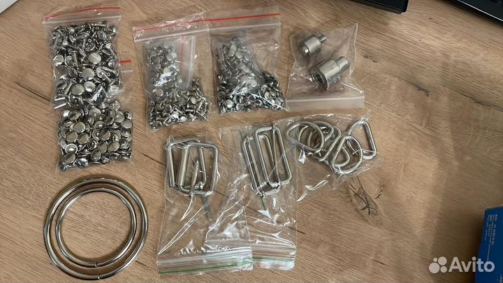 Фурнитура в ассортименте