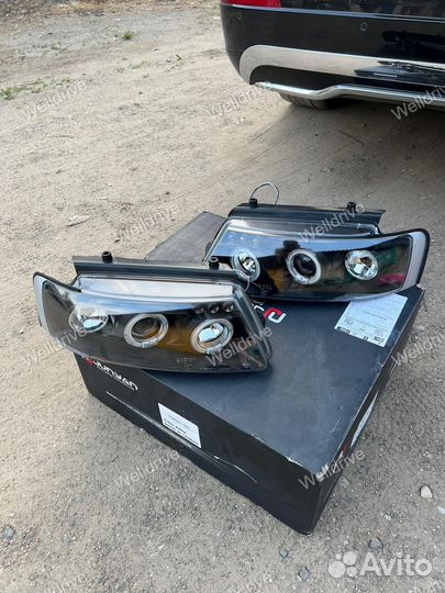 Фары передние VW Passat B5 96-00 AE черные