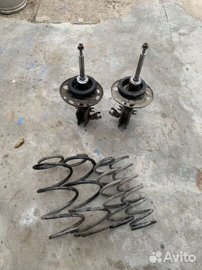 Передние стойки nissan teana с пружинами