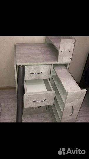 Маникюрный стол складной