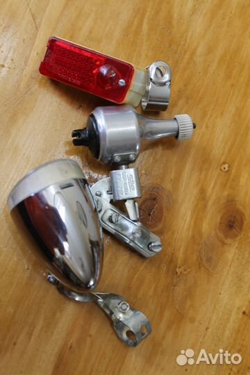 Генератор динамо с фарой для велосипеда (ГДР)