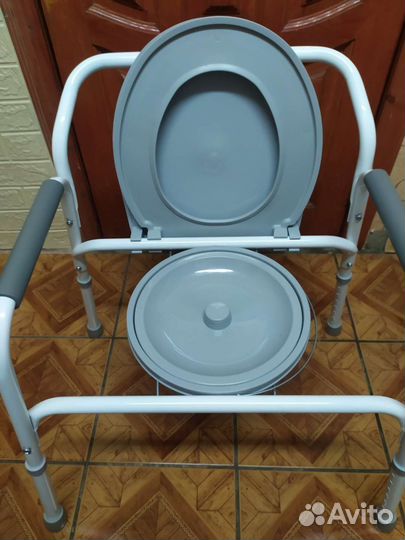 Санитарный стул туалет