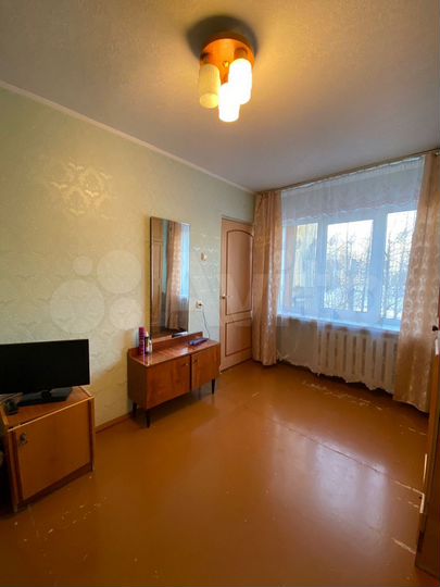 3-к. квартира, 60 м², 2/5 эт.
