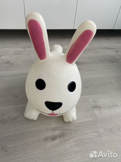 Игрушка попрыгун заяц