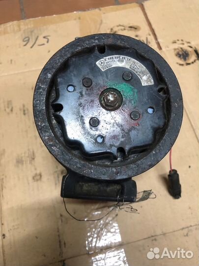Компрессор кондиционера Mercedes 4472208221