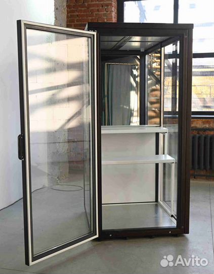 Холодильники для цветов (холодильные камеры)