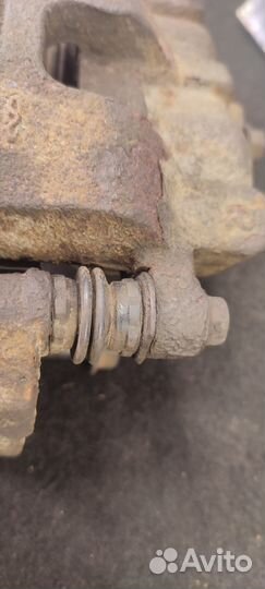 Передний правый суппорт Chery Tiggo 5