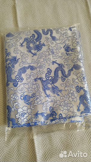 Ткань серебристая китайские драконы