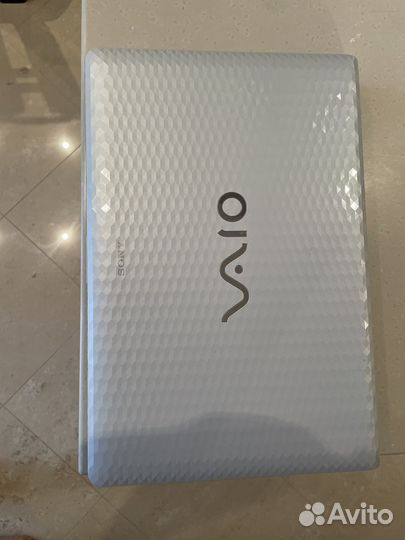 Ноутбук sony vaio PCG-71C112V
