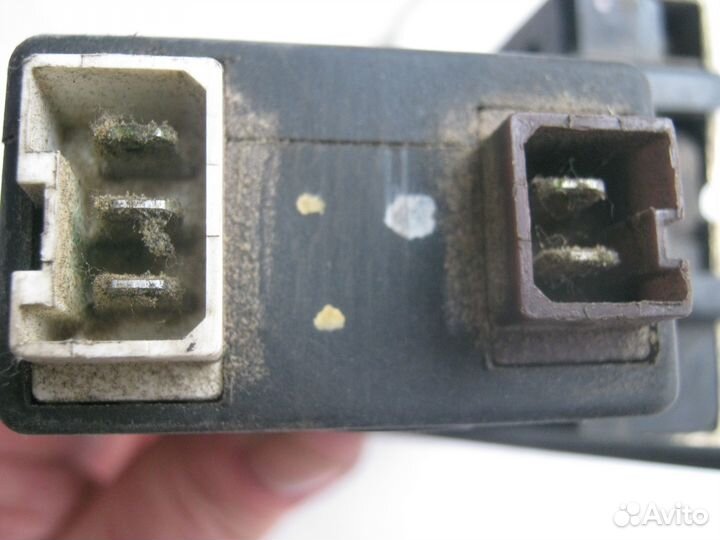 Замок двери передний левый Peugeot 106 3 двери