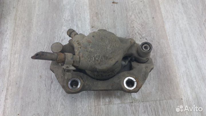 Суппорт передний правый Audi 80 B3 1993