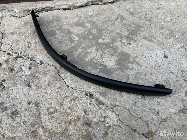 Молдинг переднего бампера Форд Фокус 1 правый