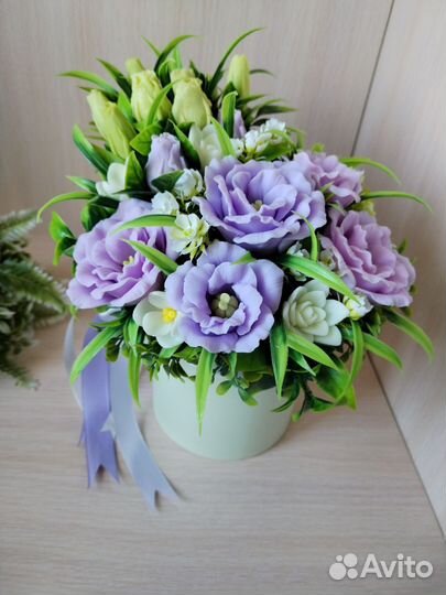 Букет с Эустомами из мыла