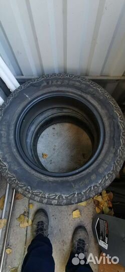 Bridgestone Dueler H/T D687 225/70 R16 100