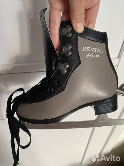 Коньки фигурные детские 30 размер