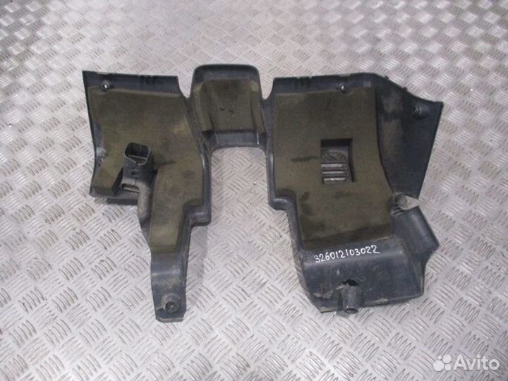 Кожух рулевой колонки Scania 1764037