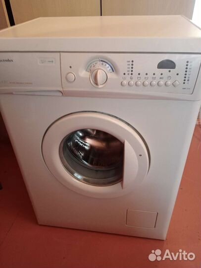 Стиральная машина Электролюкс EWS1046