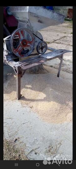 Зернодробилка