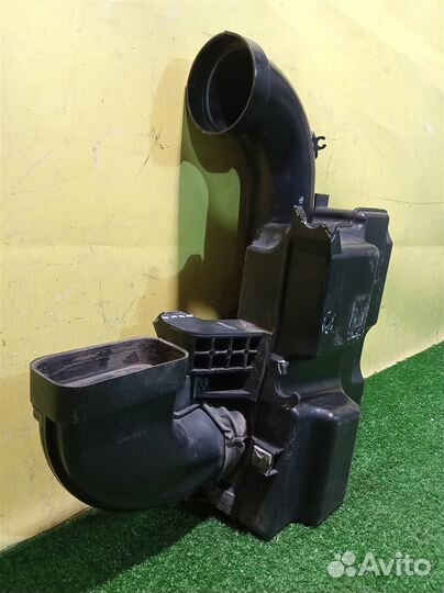 Резонатор воздушного фильтра Hyundai Solaris 2010