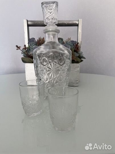 Штоф и 5 рюмок